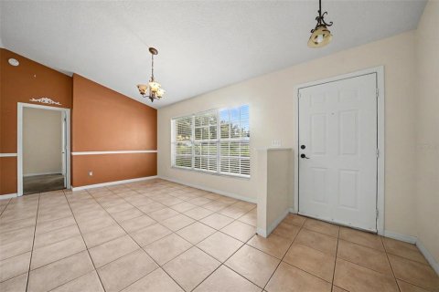 Villa ou maison à vendre à Apopka, Floride: 3 chambres, 144.56 m2 № 2415437 - photo 5