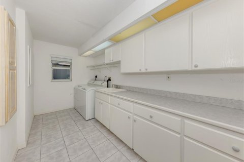 House in Port Charlotte, Florida 3 bedrooms, 193.33 sq.m. № 1673884 - photo 28