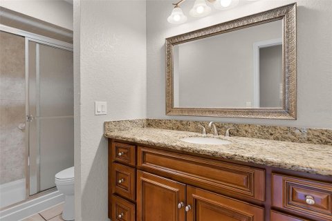 Casa en alquiler en Tampa, Florida, 4 dormitorios, 161.74 m2 № 1883935 - foto 13