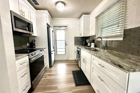 Casa en venta en Orlando, Florida, 2 dormitorios, 78.97 m2 № 1907633 - foto 14