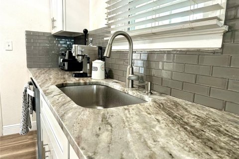 Casa en venta en Orlando, Florida, 2 dormitorios, 78.97 m2 № 1907633 - foto 16