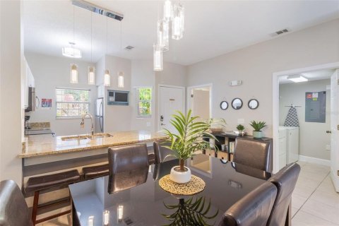 Townhouse in Kissimmee, Florida 3 bedrooms, 119.47 sq.m. № 2384341 - photo 9
