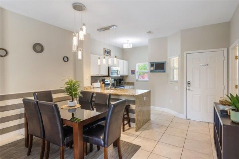 Townhouse in Kissimmee, Florida 3 bedrooms, 119.47 sq.m. № 2384341 - photo 8