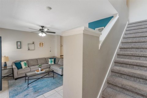 Townhouse in Kissimmee, Florida 3 bedrooms, 119.47 sq.m. № 2384341 - photo 16