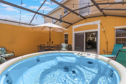 Townhouse in Kissimmee, Florida 3 bedrooms, 119.47 sq.m. № 2384341 - photo 2