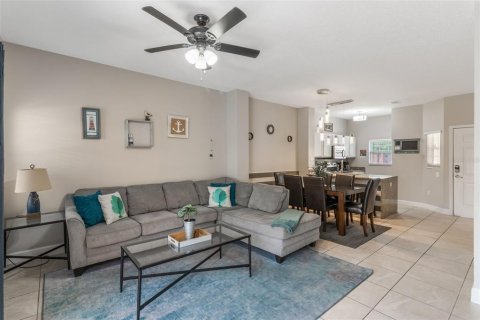 Townhouse in Kissimmee, Florida 3 bedrooms, 119.47 sq.m. № 2384341 - photo 6