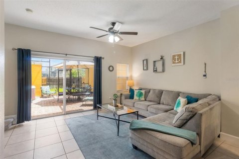 Townhouse in Kissimmee, Florida 3 bedrooms, 119.47 sq.m. № 2384341 - photo 13
