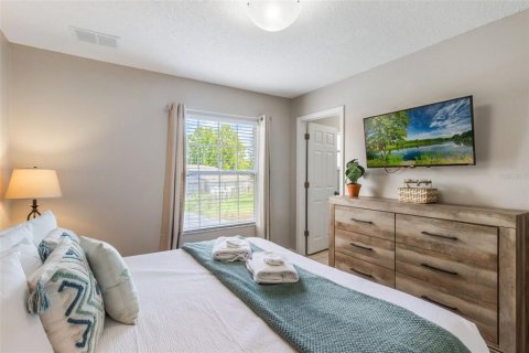 Townhouse in Kissimmee, Florida 3 bedrooms, 119.47 sq.m. № 2384341 - photo 18
