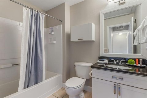 Townhouse in Kissimmee, Florida 3 bedrooms, 119.47 sq.m. № 2384341 - photo 22