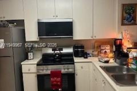 Купить таунхаус в Мирамар, Флорида 2 спальни, 120.4м2, № 2009210 - фото 4