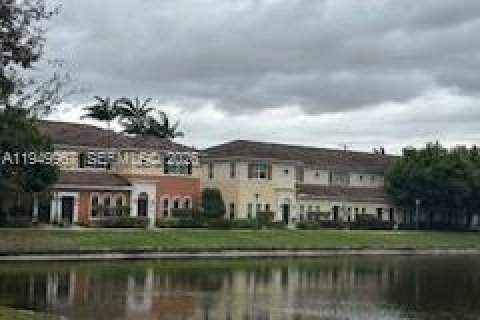 Таунхаус в Мирамар, Флорида 2 спальни, 120.4м2 № 2009210