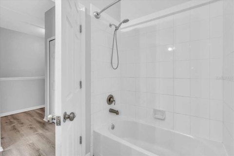 Adosado en alquiler en Sarasota, Florida, 3 dormitorios, 138.24 m2 № 1903240 - foto 19