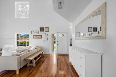 Villa ou maison à vendre à Doral, Floride: 3 chambres, 152.45 m2 № 2431337 - photo 3