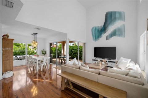 Villa ou maison à vendre à Doral, Floride: 3 chambres, 152.45 m2 № 2431337 - photo 8