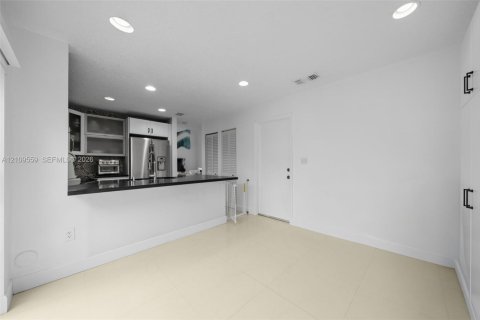Villa ou maison à vendre à Doral, Floride: 3 chambres, 152.45 m2 № 2431337 - photo 16