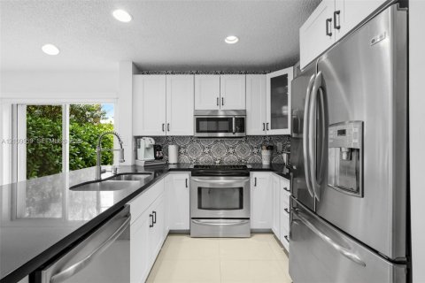 Villa ou maison à vendre à Doral, Floride: 3 chambres, 152.45 m2 № 2431337 - photo 11