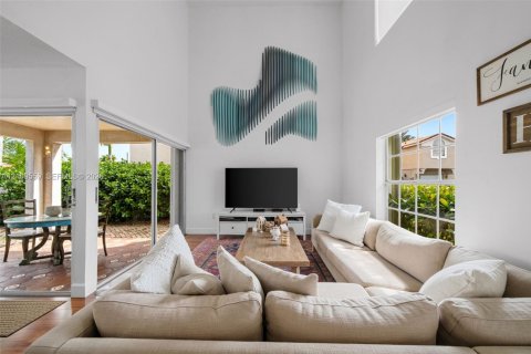 Villa ou maison à vendre à Doral, Floride: 3 chambres, 152.45 m2 № 2431337 - photo 7