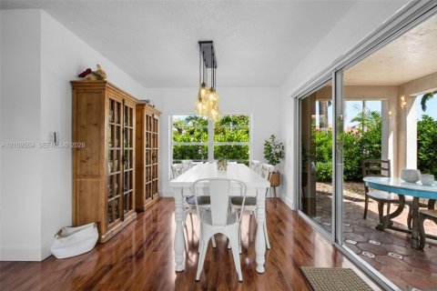 Villa ou maison à vendre à Doral, Floride: 3 chambres, 152.45 m2 № 2431337 - photo 10