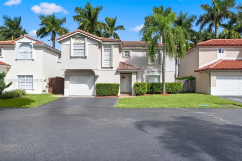 Villa ou maison à Doral, Floride 3 chambres, 152.45 m2 № 2431337