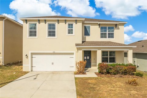 House in Davenport, Florida 5 bedrooms, 250.46 sq.m. № 2095893