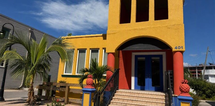 House in Sarasota, Florida 1 bedroom, 104.89 sq.m. № 2391317