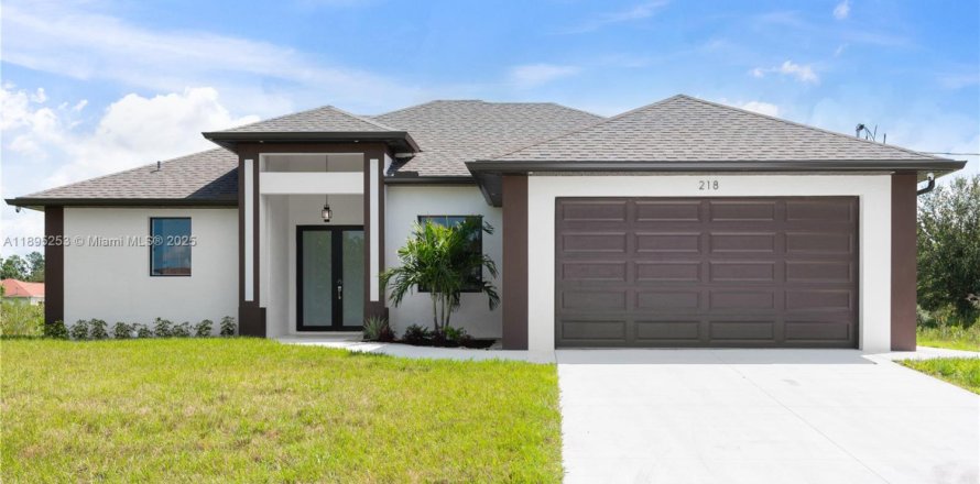 Villa ou maison à Lehigh Acres, Floride 4 chambres, 141.4 m2 № 2035801
