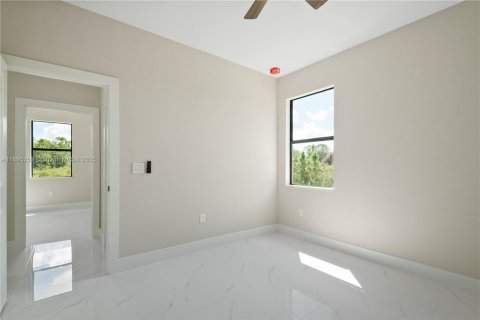 Villa ou maison à vendre à Lehigh Acres, Floride: 4 chambres, 141.4 m2 № 2035801 - photo 10