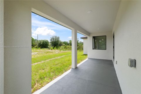 Villa ou maison à vendre à Lehigh Acres, Floride: 4 chambres, 141.4 m2 № 2035801 - photo 30