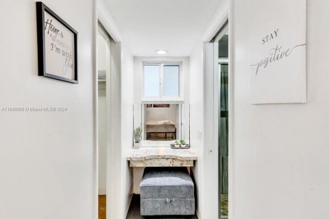 Villa ou maison à vendre à Hollywood, Floride: 3 chambres, 138.8 m2 № 1958105 - photo 12