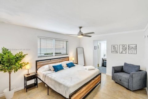 Villa ou maison à vendre à Hollywood, Floride: 3 chambres, 138.8 m2 № 1958105 - photo 13