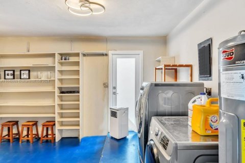 Villa ou maison à vendre à Hollywood, Floride: 3 chambres, 138.8 m2 № 1958105 - photo 14