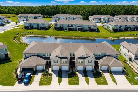 Townhouse in Palm Coast, Florida 2 bedrooms, 134.06 sq.m. № 2217470 - photo 4