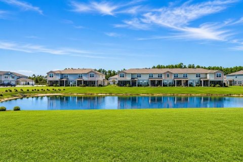 Townhouse in Palm Coast, Florida 2 bedrooms, 134.06 sq.m. № 2217470 - photo 18