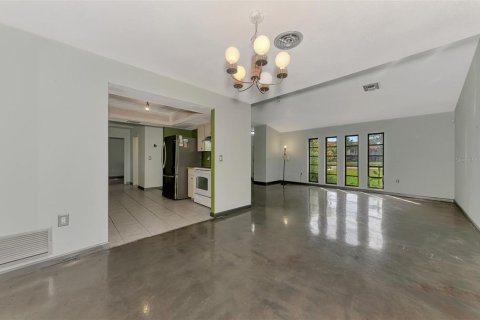 House in Englewood, Florida 2 bedrooms, 153.1 sq.m. № 1566353 - photo 8
