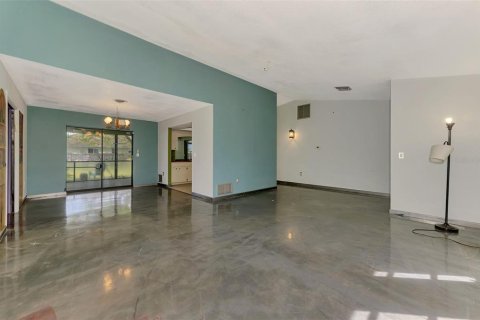 House in Englewood, Florida 2 bedrooms, 153.1 sq.m. № 1566353 - photo 14
