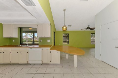 House in Englewood, Florida 2 bedrooms, 153.1 sq.m. № 1566353 - photo 21