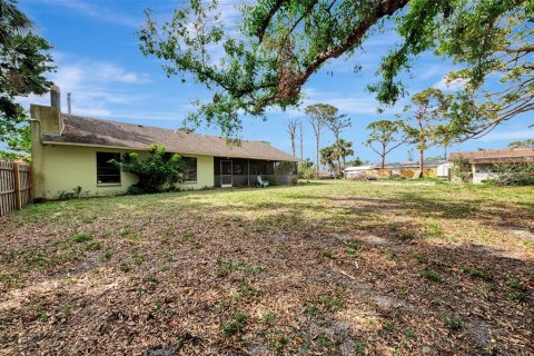 House in Englewood, Florida 2 bedrooms, 153.1 sq.m. № 1566353 - photo 5