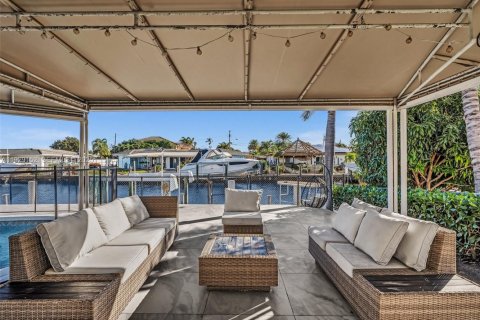 Снять в аренду виллу или дом в Помпано-Бич, Флорида 4 спальни, 165.37м2, № 2035117 - фото 25