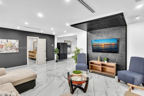 Снять в аренду виллу или дом в Помпано-Бич, Флорида 4 спальни, 165.37м2, № 2035117 - фото 30