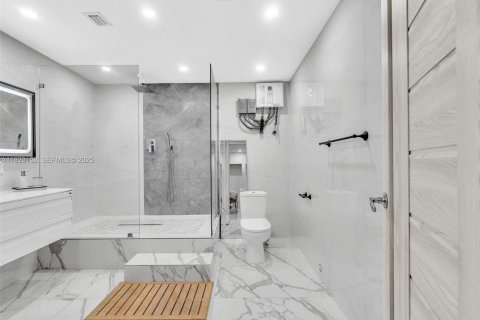 Снять в аренду виллу или дом в Помпано-Бич, Флорида 4 спальни, 165.37м2, № 2035117 - фото 9