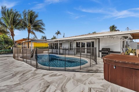 Снять в аренду виллу или дом в Помпано-Бич, Флорида 4 спальни, 165.37м2, № 2035117 - фото 27