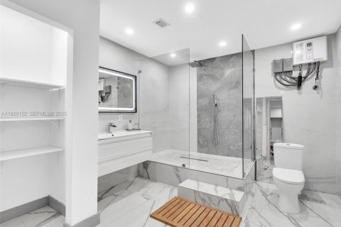 Снять в аренду виллу или дом в Помпано-Бич, Флорида 4 спальни, 165.37м2, № 2035117 - фото 10