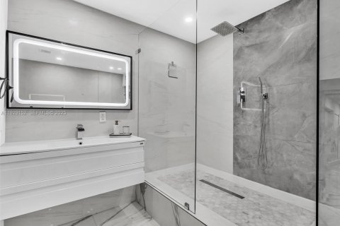 Снять в аренду виллу или дом в Помпано-Бич, Флорида 4 спальни, 165.37м2, № 2035117 - фото 11