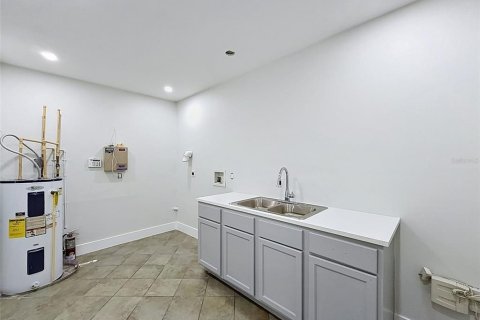 Commercial property in Hudson, Florida № 2113273 - photo 24