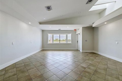 Commercial property in Hudson, Florida № 2113273 - photo 12