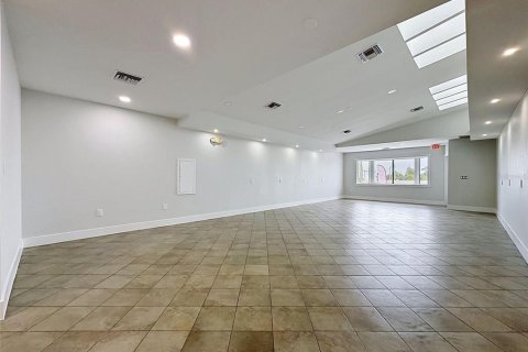 Commercial property in Hudson, Florida № 2113273 - photo 16