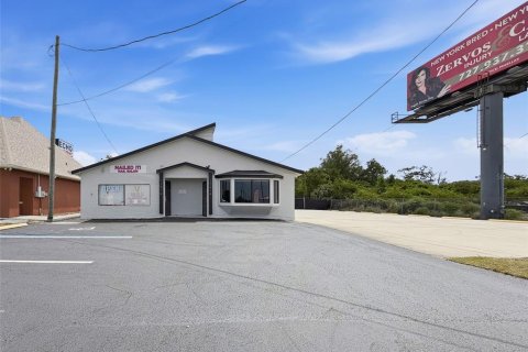 Commercial property in Hudson, Florida № 2113273