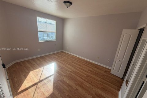 Condominio en alquiler en Homestead, Florida, 3 dormitorios, 109.81 m2 № 1993705 - foto 10