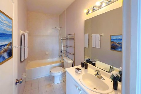 Condominio en alquiler en Homestead, Florida, 3 dormitorios, 109.81 m2 № 1993705 - foto 5