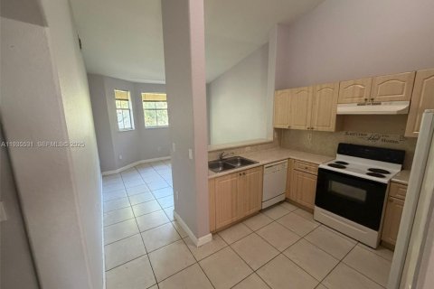 Condominio en alquiler en Homestead, Florida, 3 dormitorios, 109.81 m2 № 1993705 - foto 11